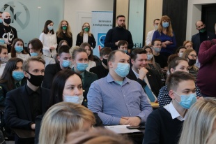 �������� ���������-������ � �. ������